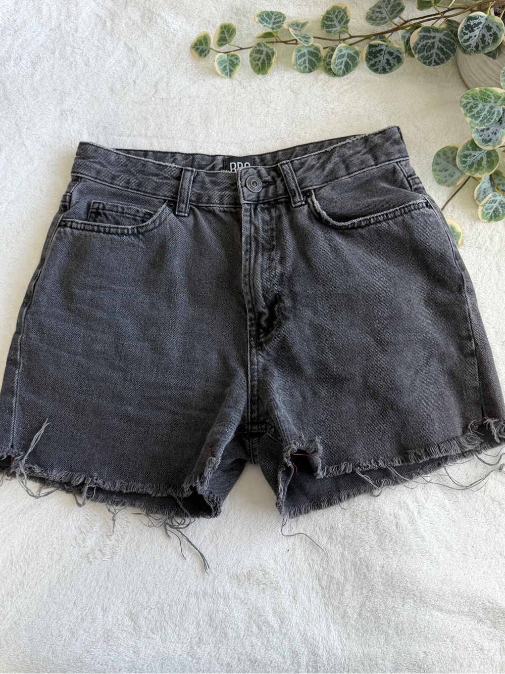 BDG Black High-Rise Denim Cutoff Shorts size 25